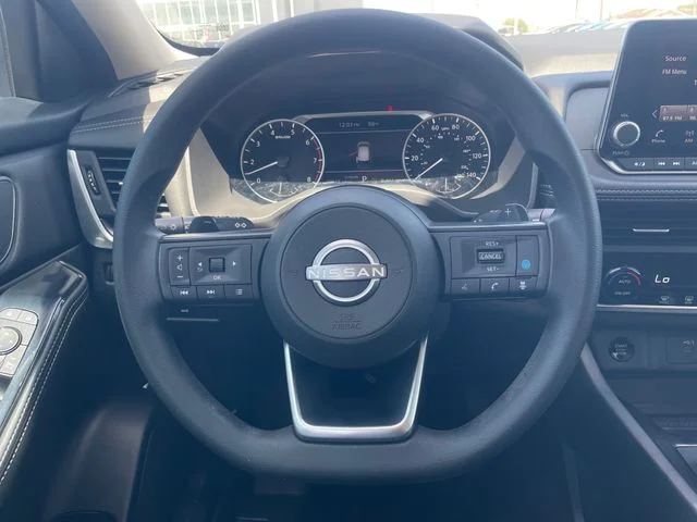 Used 2024 Gray Nissan SV image 11