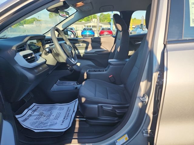 2027 Chevrolet Bolt LT - Photo 9