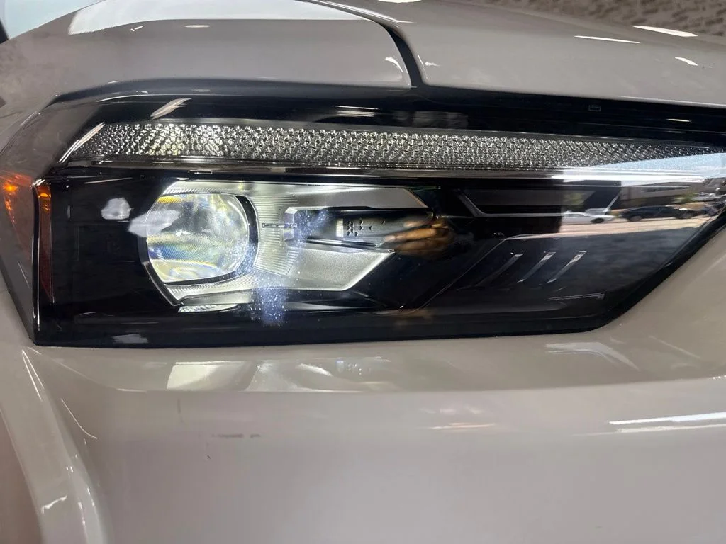 Used 2025 Summit White Chevrolet ZR2 image 9
