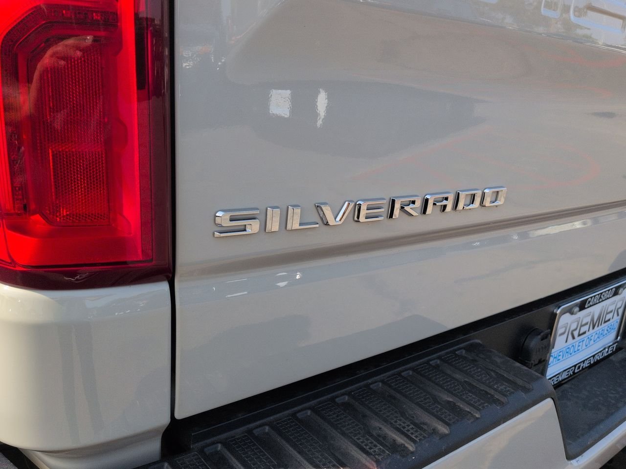 New 2026 White Sands Chevrolet RST image 33