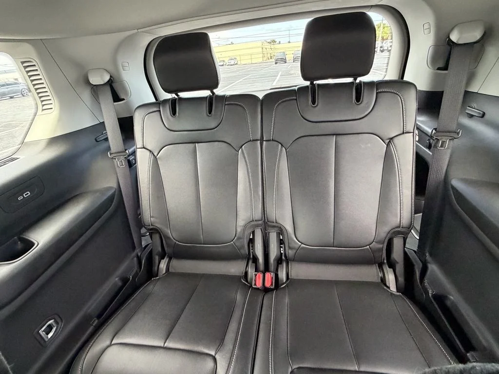 Used 2023 Gray Jeep Limited image 13