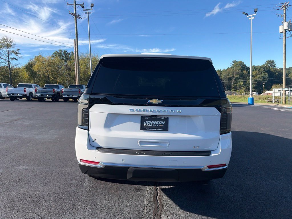 2026 Chevrolet Suburban LT - Photo 7