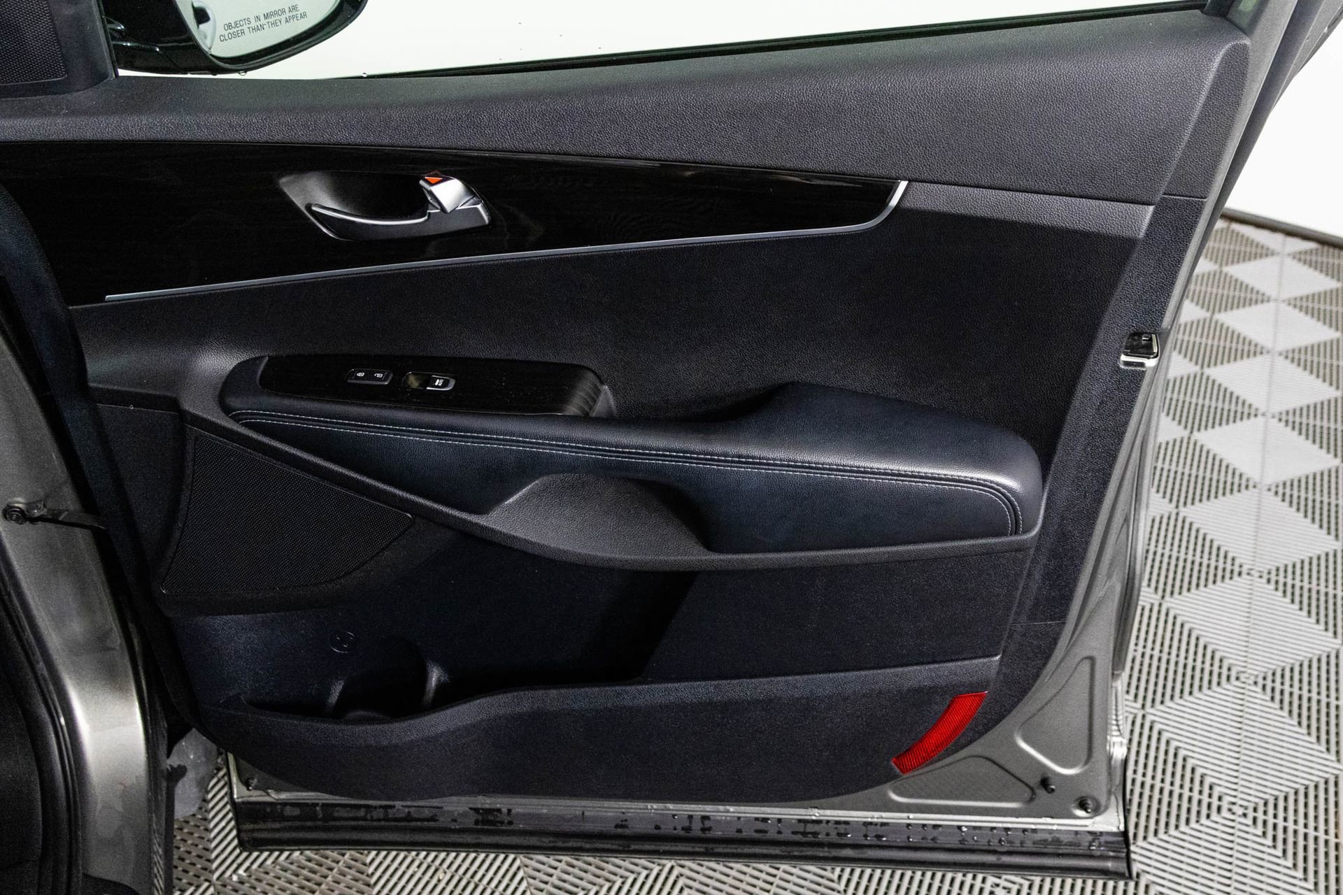 2019 KIA SORENTO - Image 38