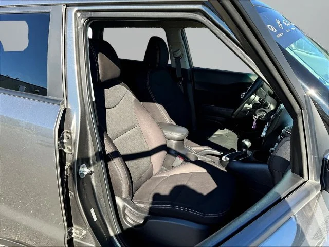 Used 2019 Gray Kia Base image 34