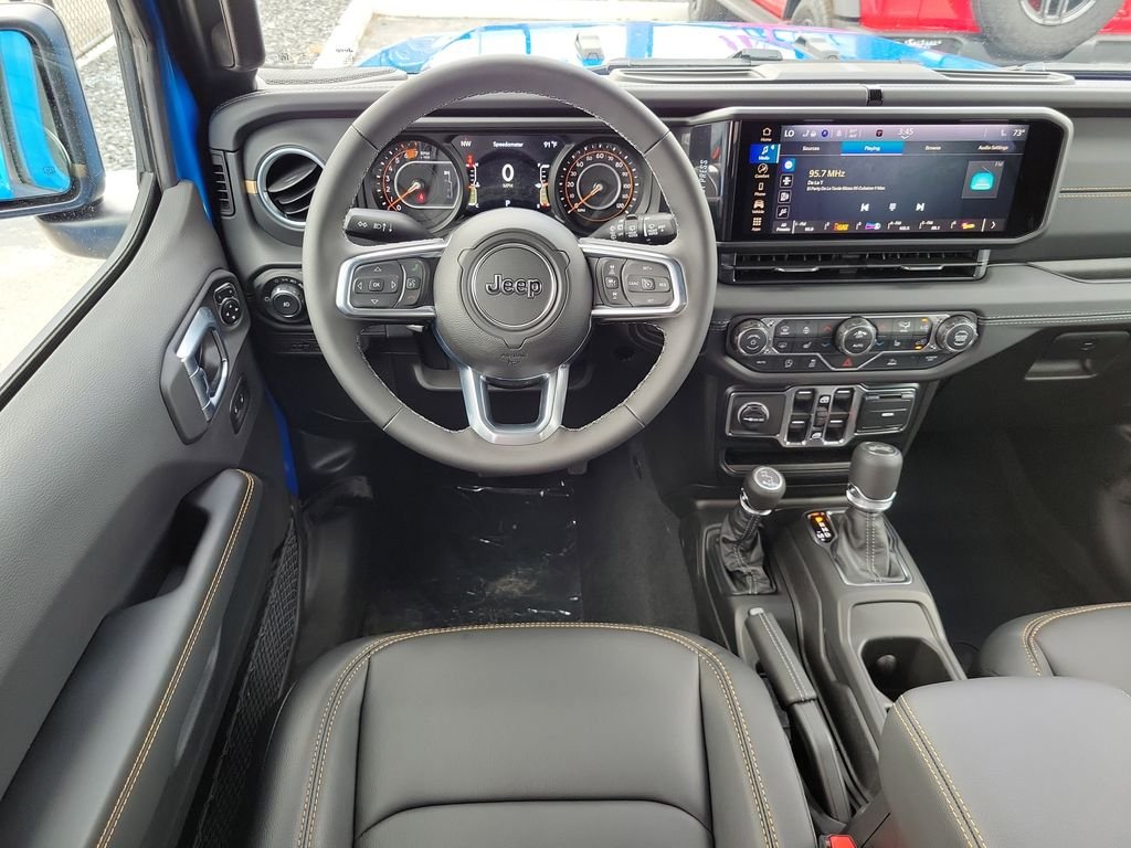 New 2026 Hydro Blue Pearl-Coat Exterior Paint Jeep Sahara image 22