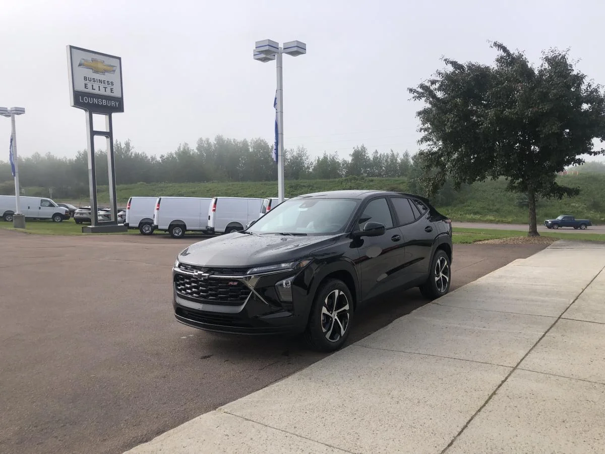 New 2026 Black Chevrolet Fwd 4dr 1rs image 4