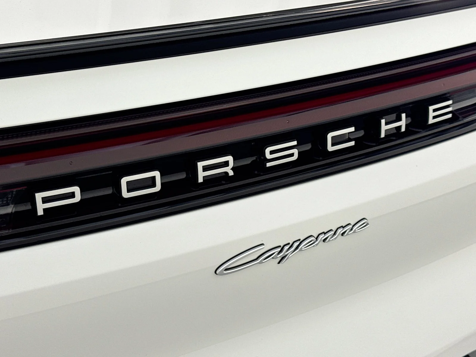 2025 Porsche Cayenne Coup E-Hybrid - Photo 24