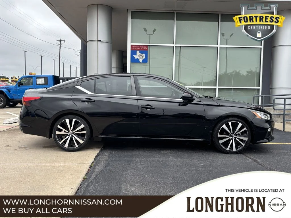 Used 2019 Nissan Altima SR with VIN 1N4BL4CV3KN324330 for sale in Brunswick, GA