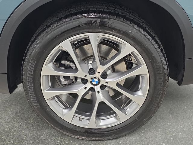 Certified Used 2026 Blue Ridge Mountain Metallic BMW xDrive40i image 28