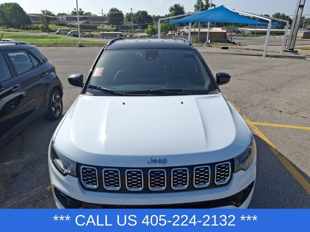 Used 2025 White Jeep Limited image 4