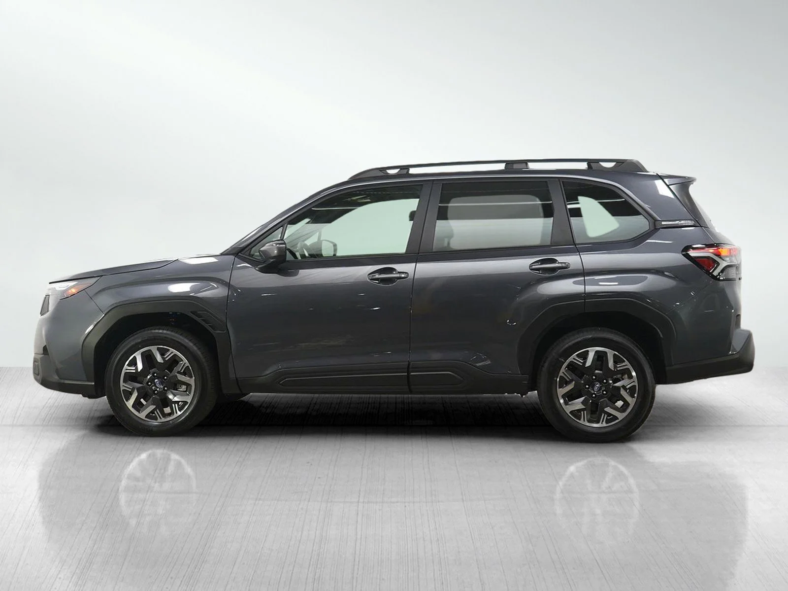 Used 2025 Subaru Forester Premium with VIN JF2SLDDC5SH567337 for sale in Burnsville, Minnesota