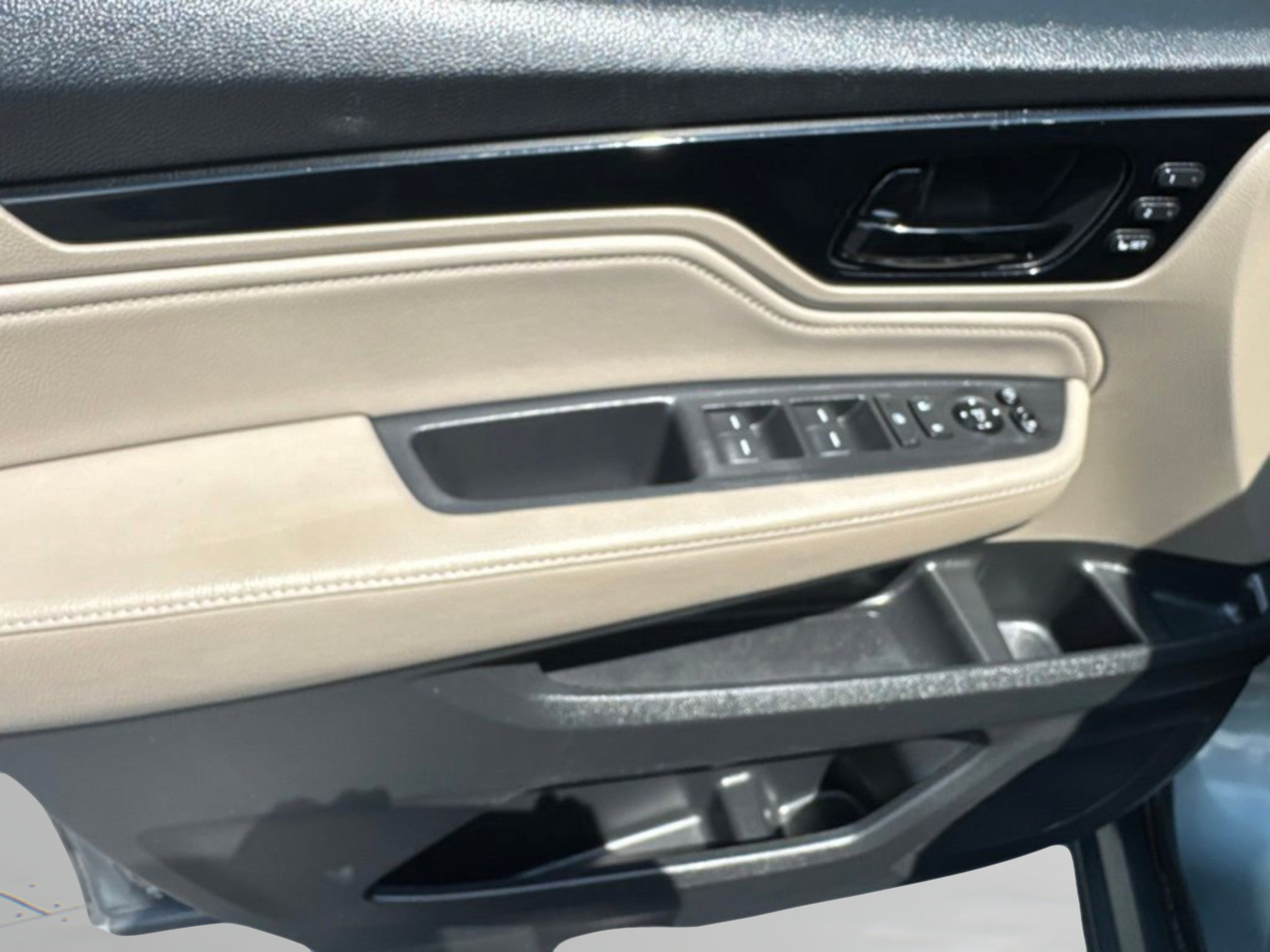 Used 2019 Pewter Metallic Honda Elite image 22