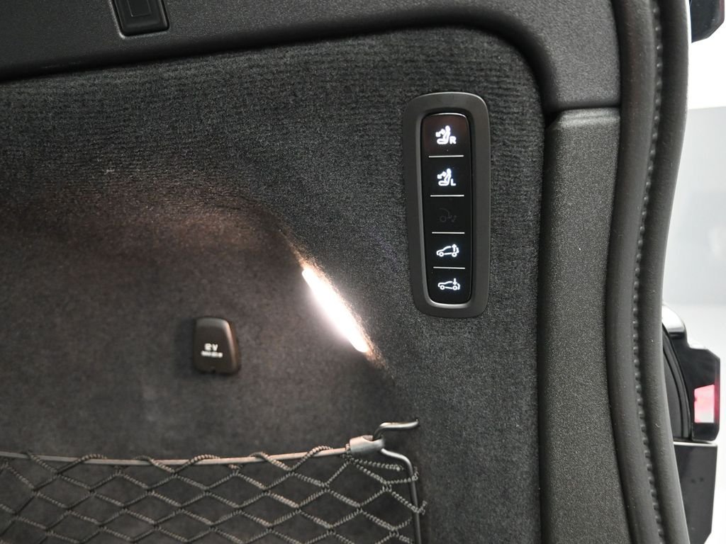 2025 Volvo EX90 Ultra - Photo 21