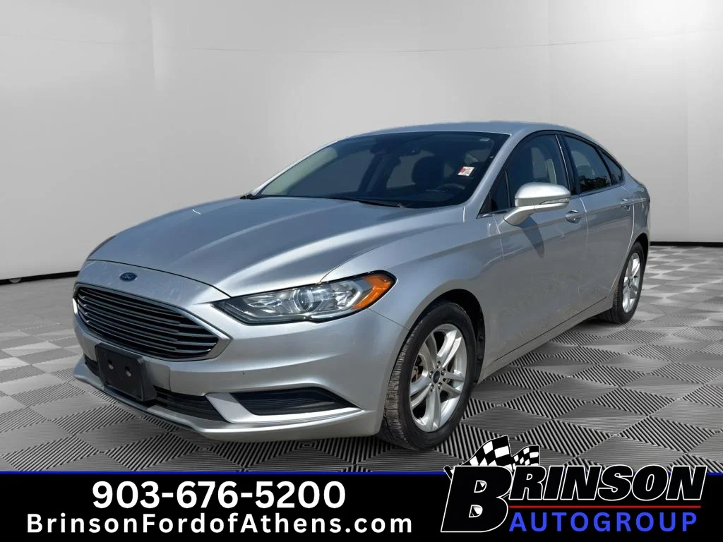 Used 2018 Ingot Silver Metallic Ford SE image 1