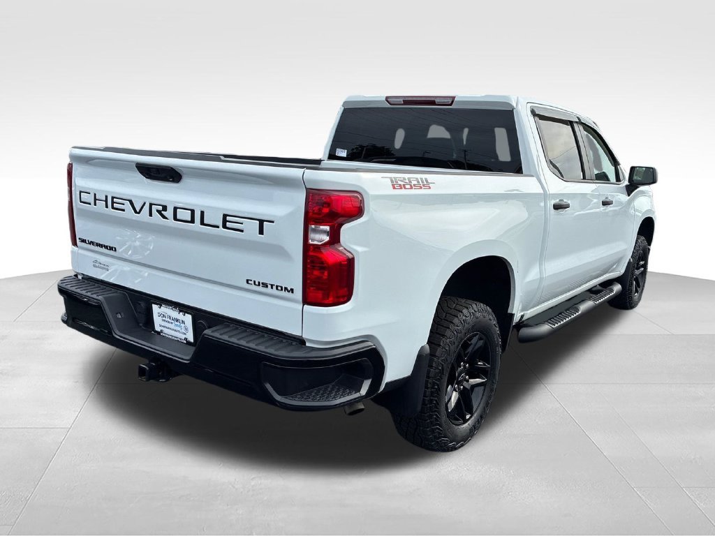 Used 2025 White Chevrolet Custom Trail Boss image 6