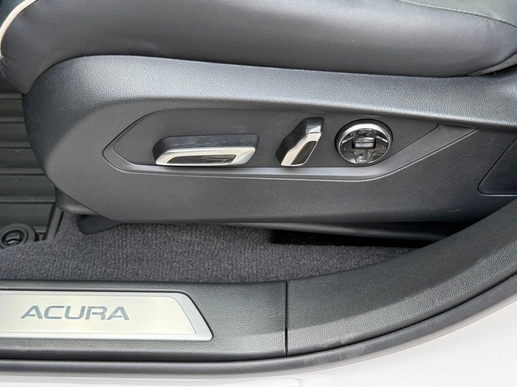 Certified Used 2026 Platinum White Pearl Acura Advance Package image 28