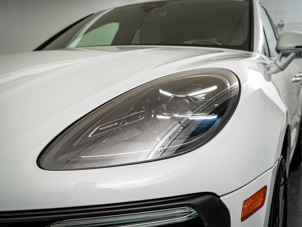 Used 2025 Carrara White Metallic Porsche  image 14