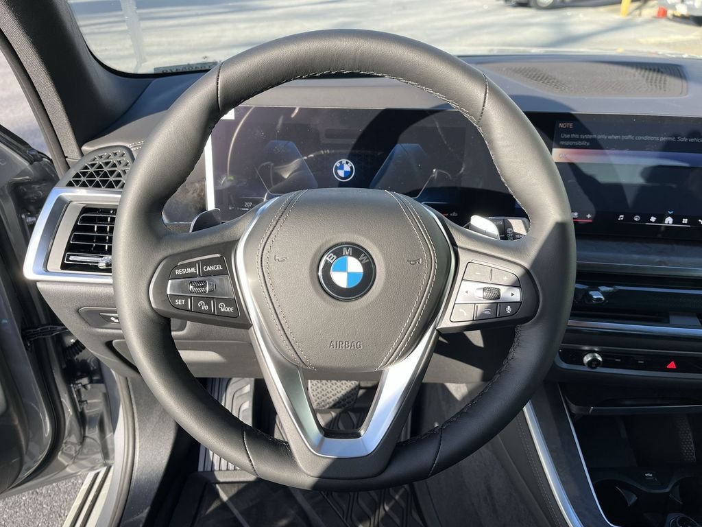 Used 2026 Gray Metallic BMW xDrive40i image 14