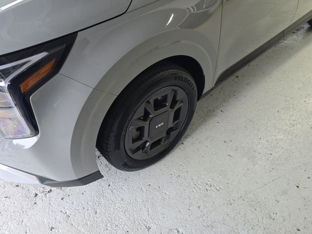 Certified Used 2025 White Kia EX image 9