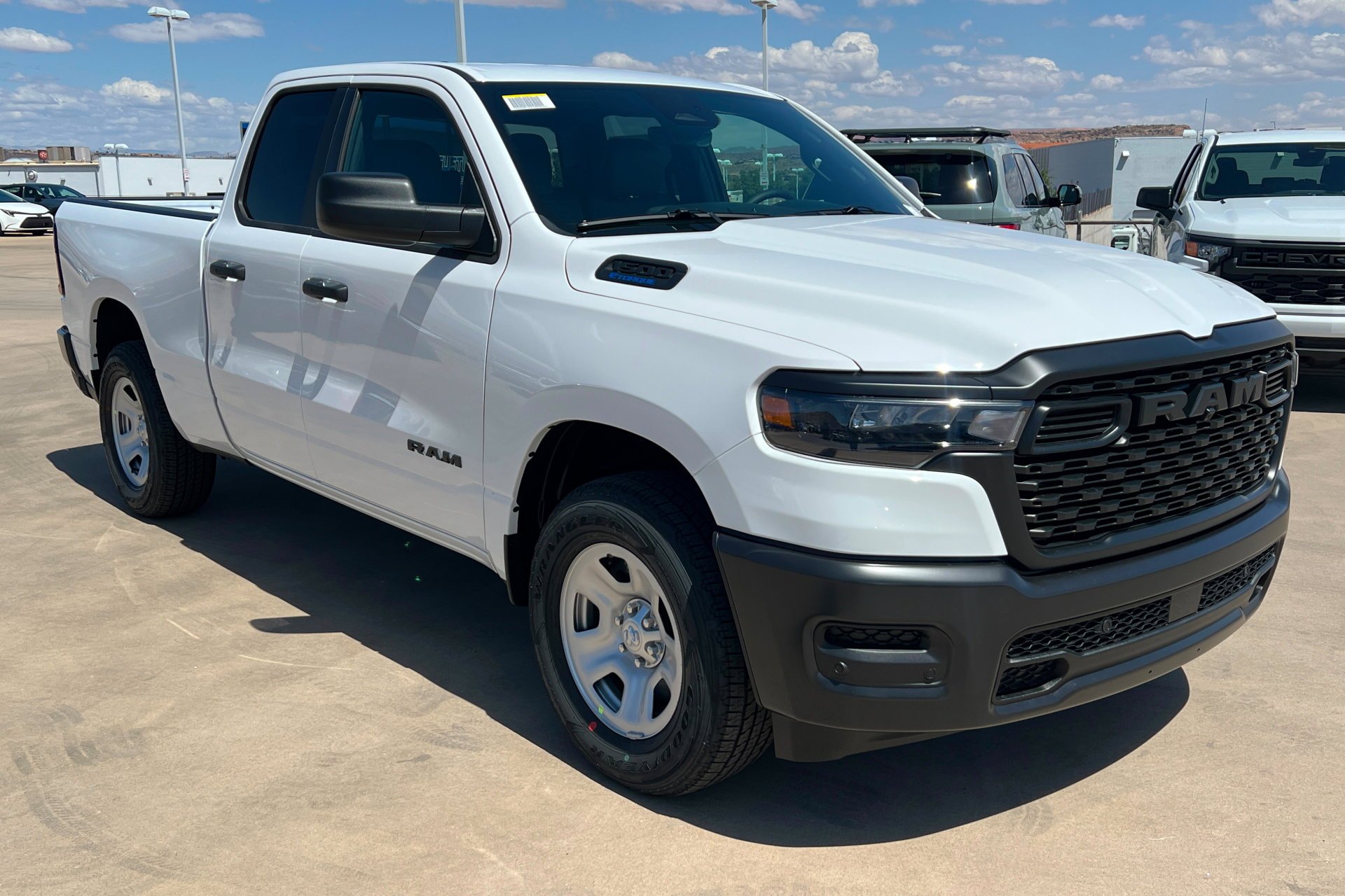 New 2026 Bright White Clear-Coat Exterior Paint RAM Tradesman image 8
