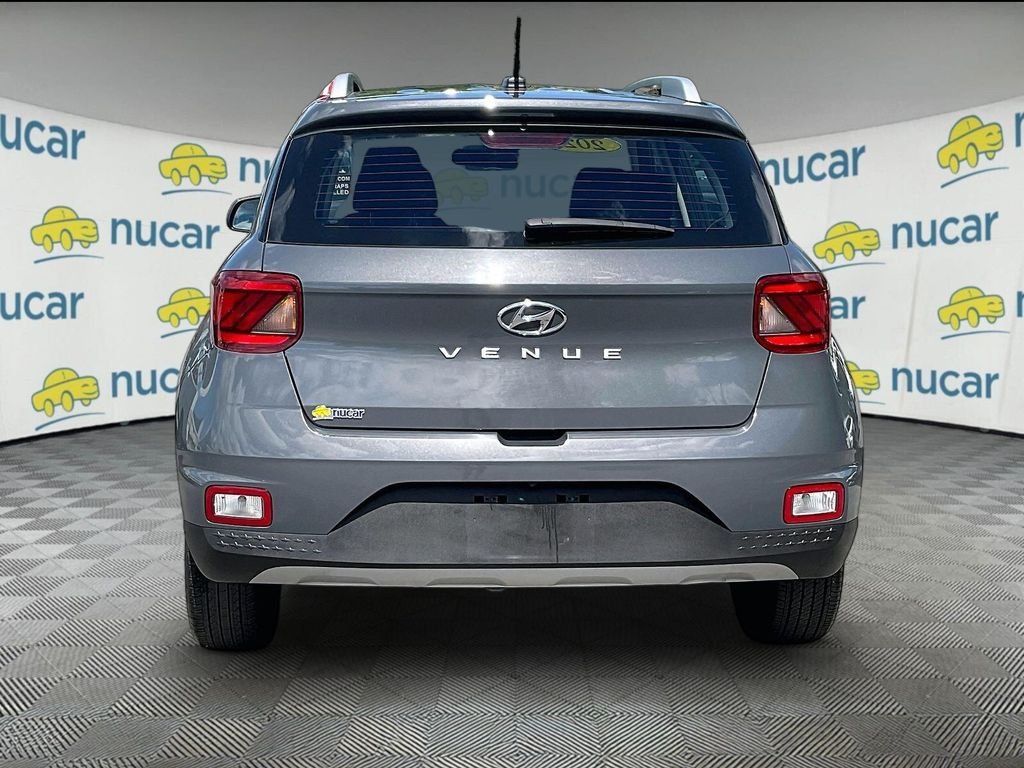 Used 2024 Gray Hyundai SEL image 5