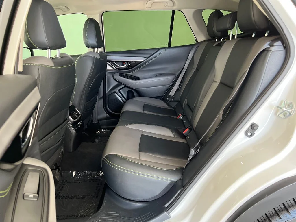 Used 2023 White Subaru Onyx Edition XT image 27