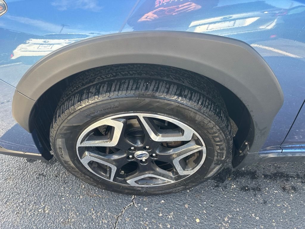 Used 2018 Blue Subaru 2.0i Limited image 7