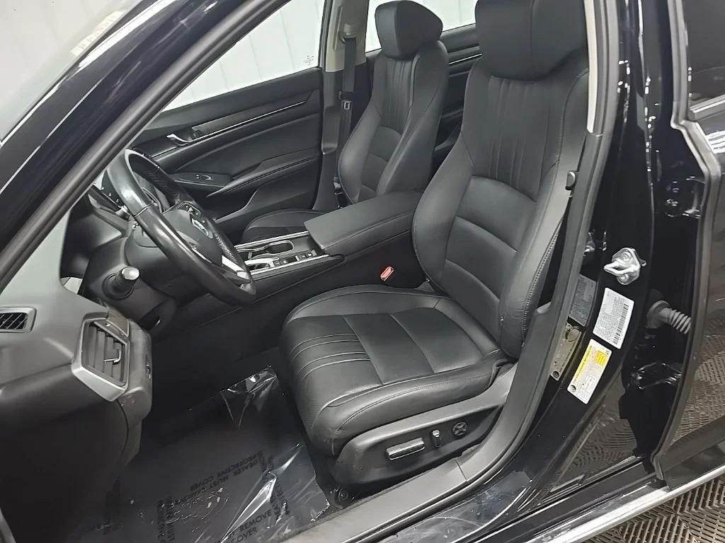 Used 2022 Black Honda EX-L image 30