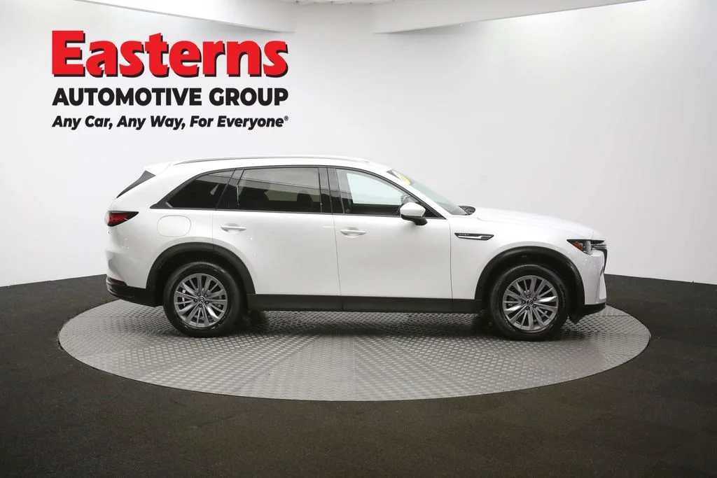 Used 2024 White Mazda Preferred image 48