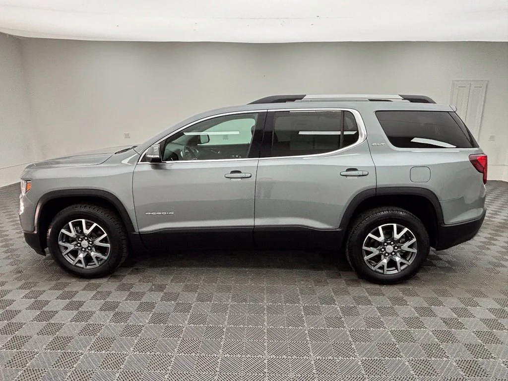 Used 2023 Silver GMC SLT image 13