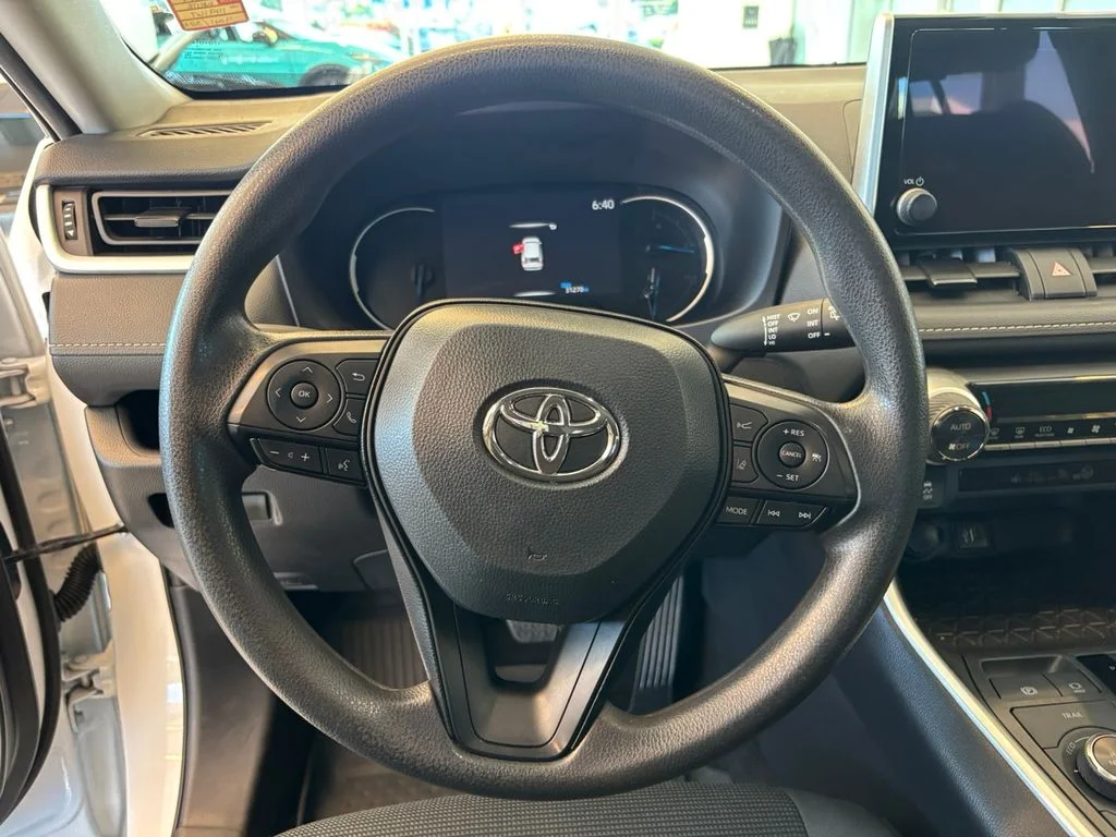 Used 2024 White Toyota LE image 18