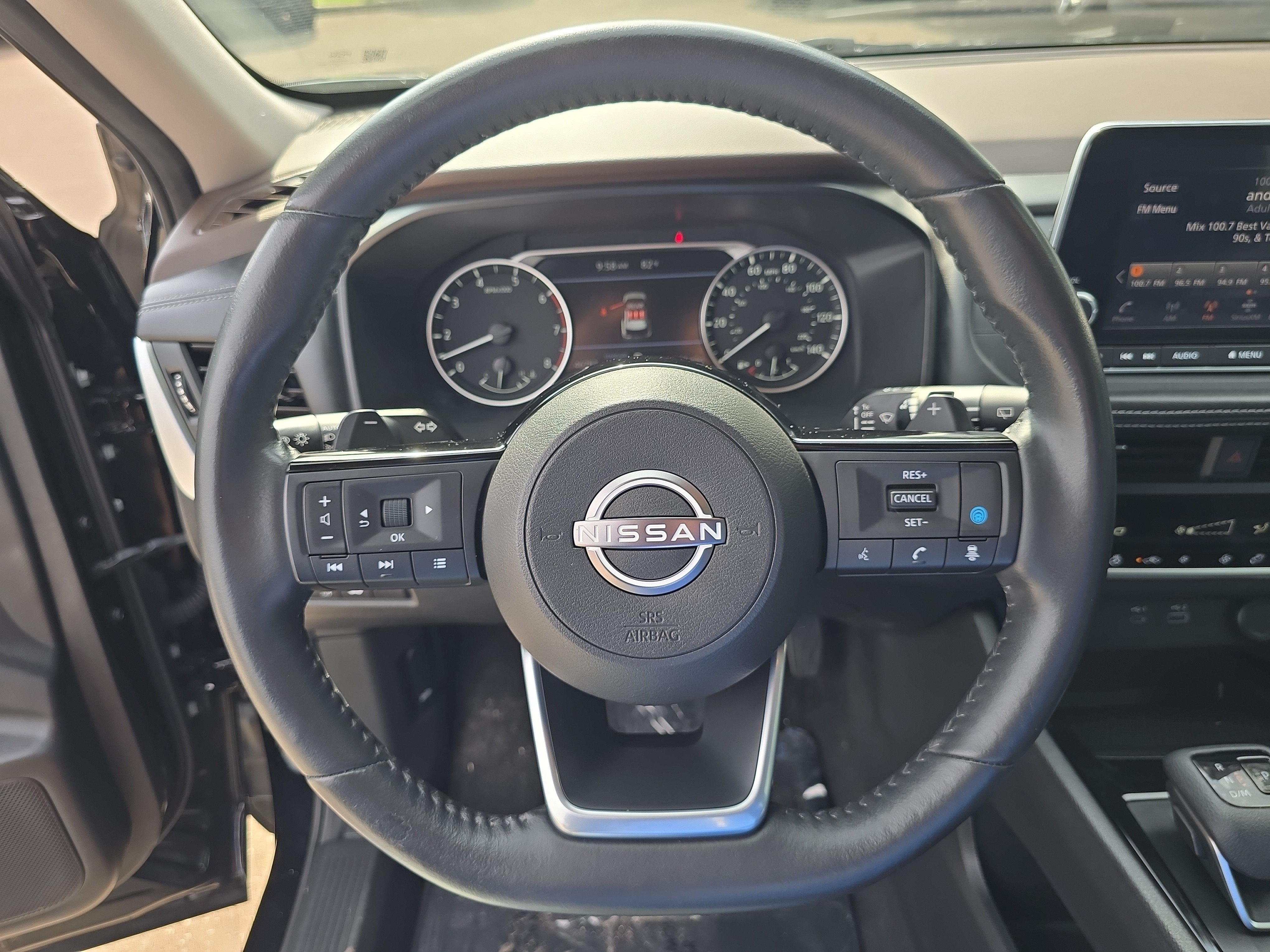 Used 2023 Super Black Nissan SV image 29