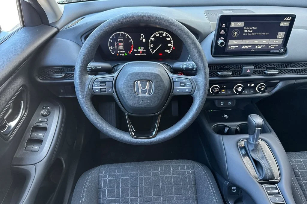 New 2026 Platinum White Pearl Honda LX image 14
