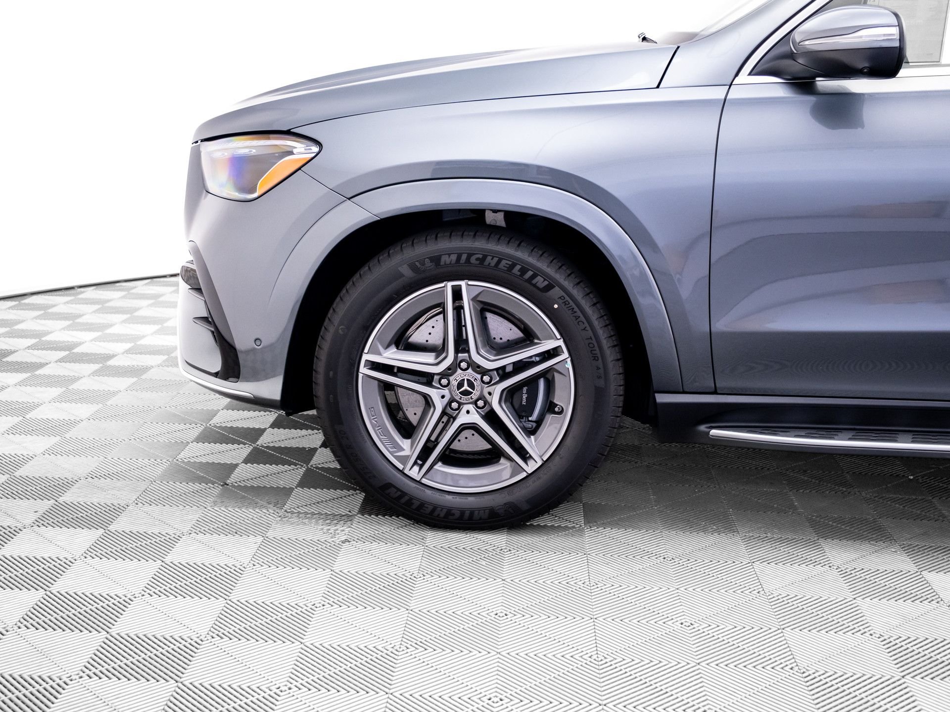 New 2026 Selenite Grey Metallic Mercedes-Benz GLE 450 image 37