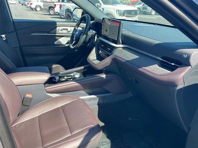 New 2026 Carbonized Gray Metallic Ford Platinum™ image 63