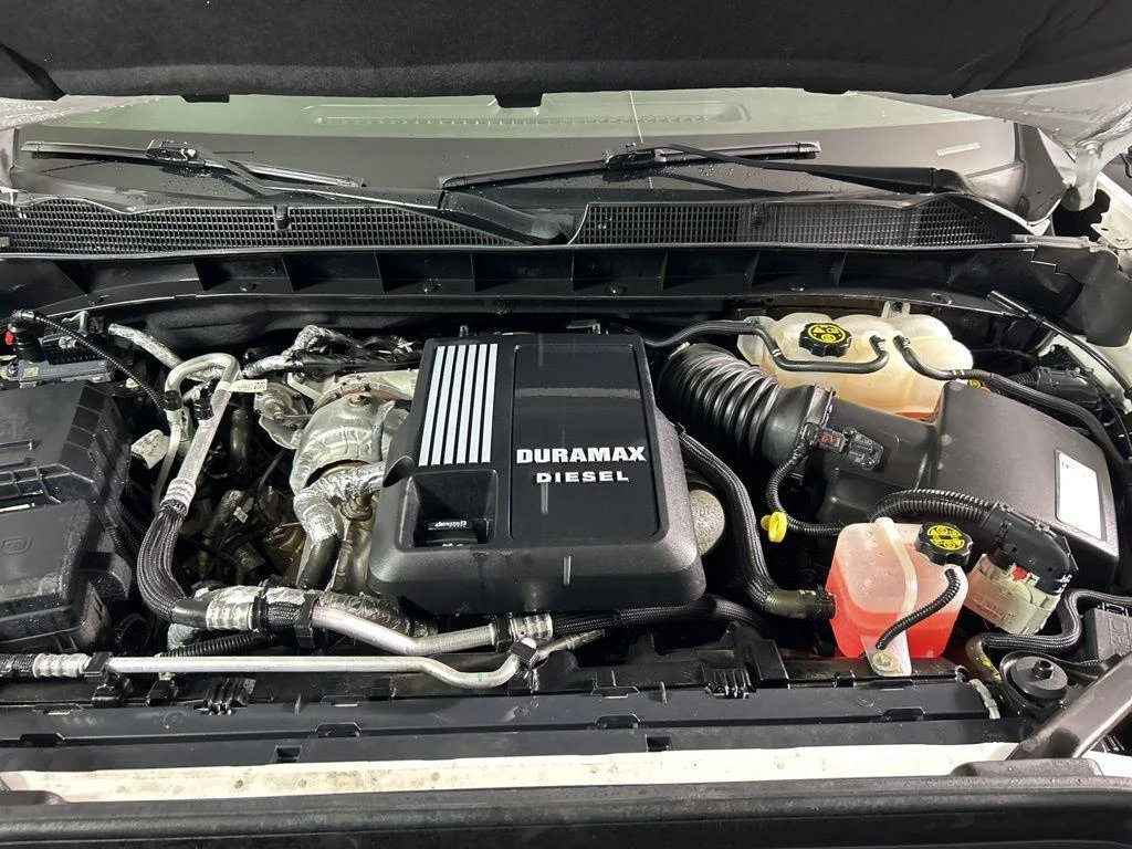 Used 2021 White Frost GMC Denali image 15