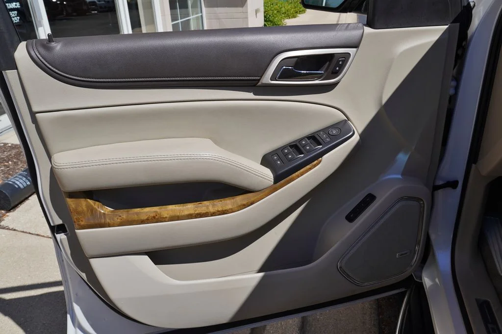 Used 2017 White GMC Denali image 10