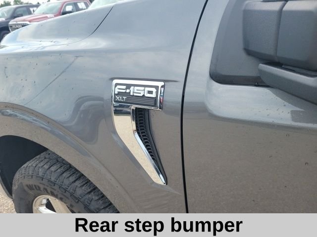Used 2025 Gray Metallic Ford XLT image 8