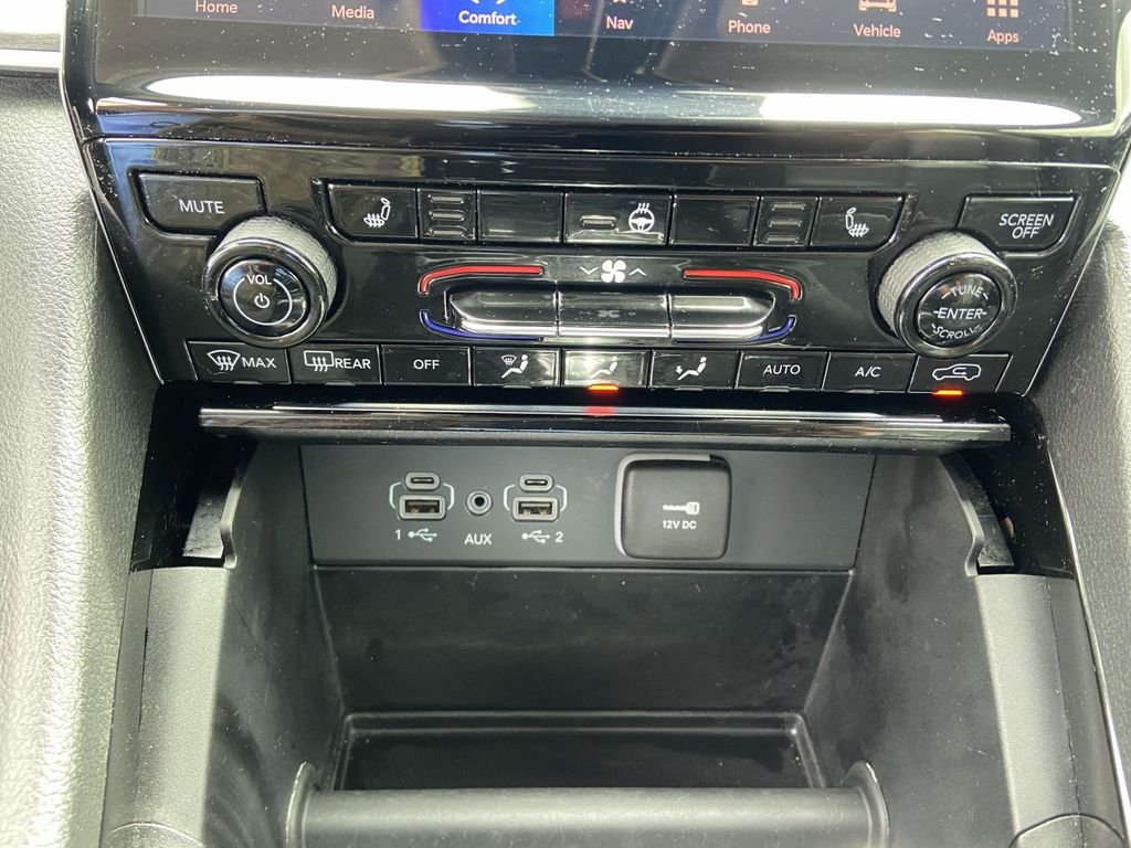 Used 2023 Black Jeep Limited image 25