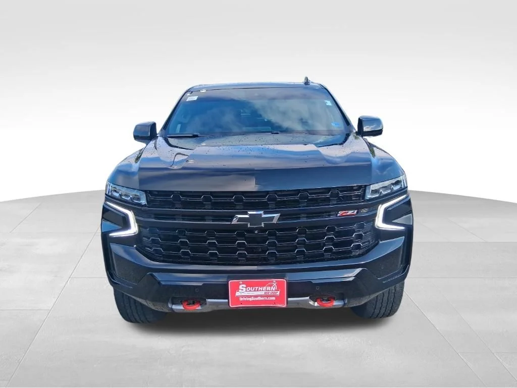 Used 2023 Black Chevrolet Z71 image 9