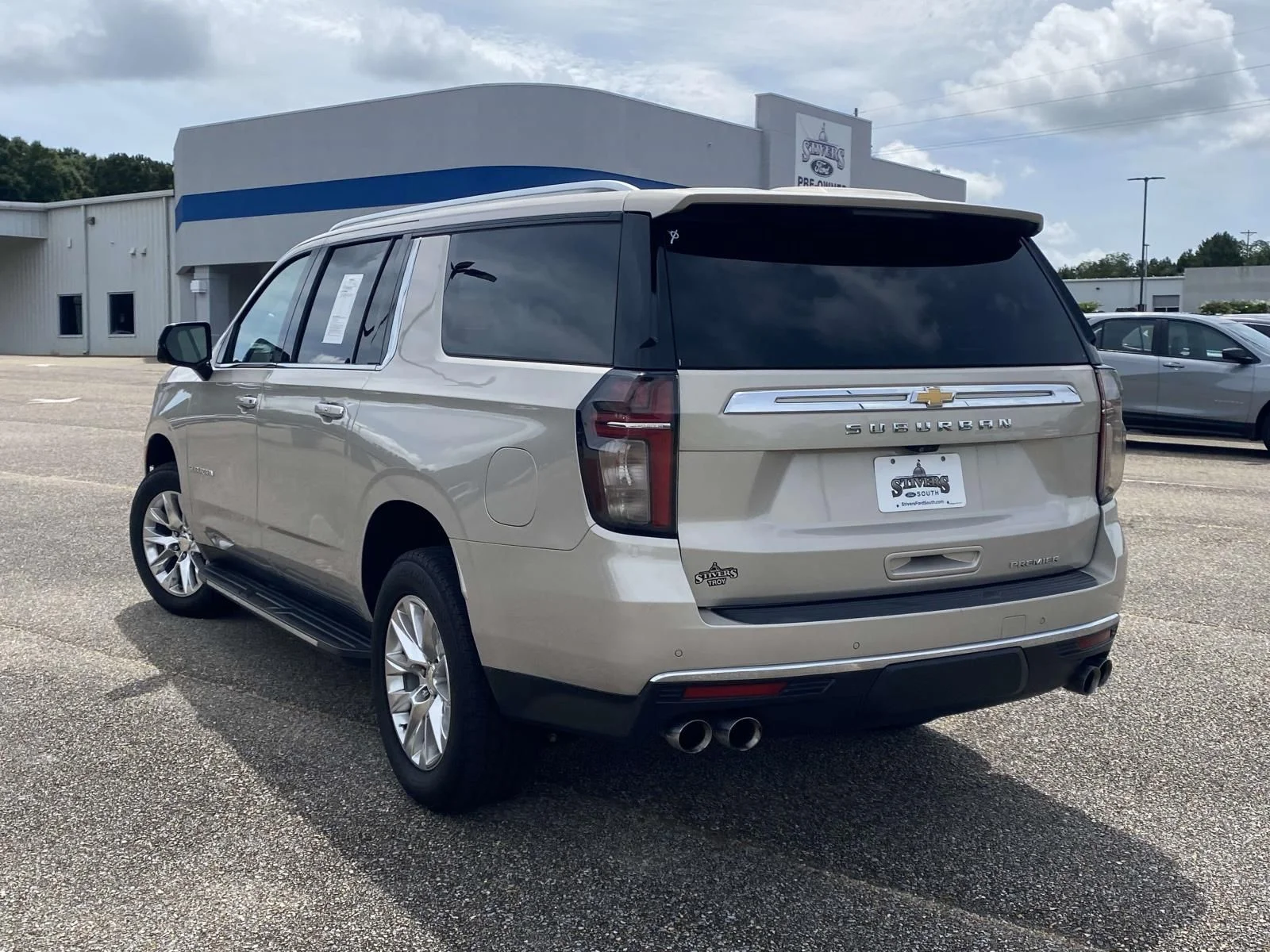Used 2021 Beige Chevrolet Premier image 5