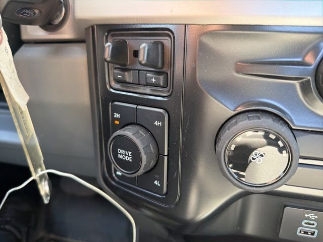New 2026 Oxford White Ford F-250® XL image 24