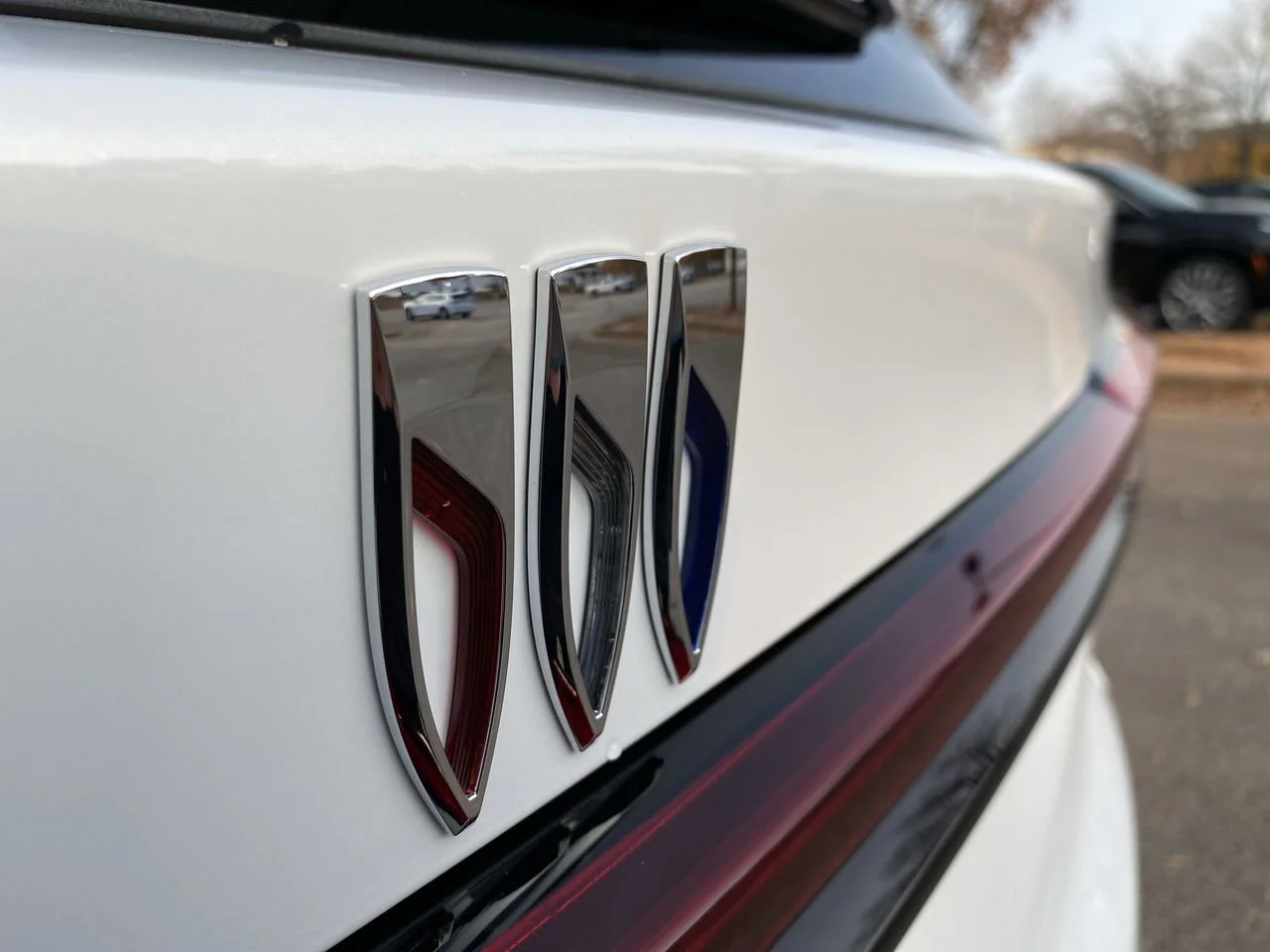 New 2026 Iridescent White Tricoat Buick Sport Touring image 26