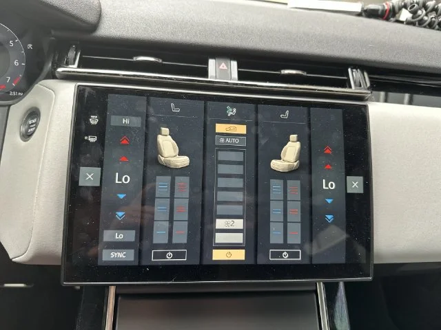Used 2024 Gray Land Rover Dynamic SE image 20