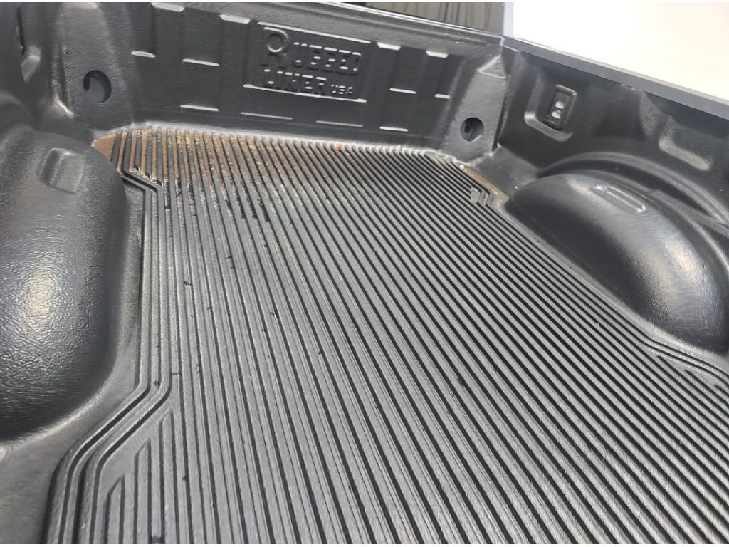 Used 2024 GLACIER GRAY Ford LARIAT image 5