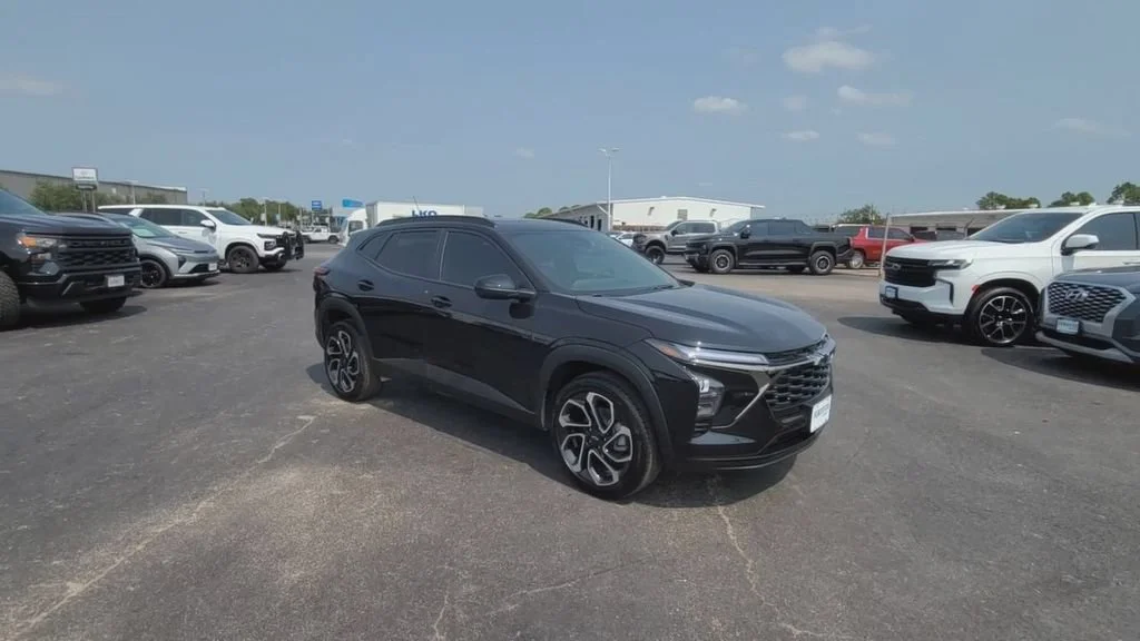 New 2026 Mosaic Black Metallic Chevrolet 2RS image 2