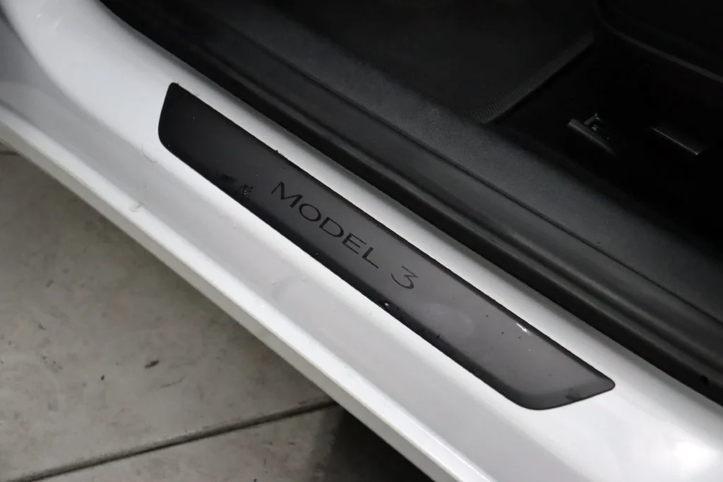 Used 2022 Pearl White Multi-Coat Tesla Long Range image 27