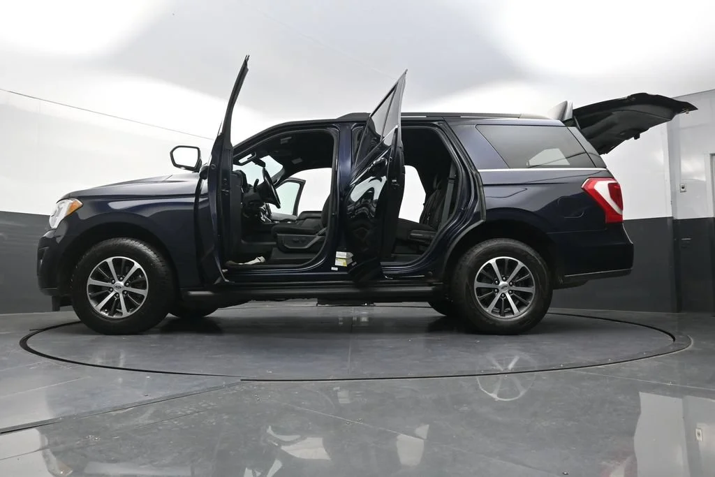 Used 2021 Blue Ford XL image 26