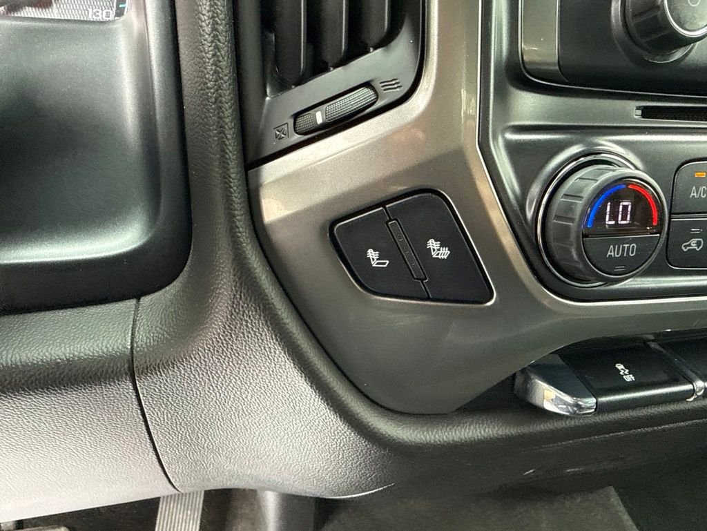 Used 2018 White Chevrolet LT image 31