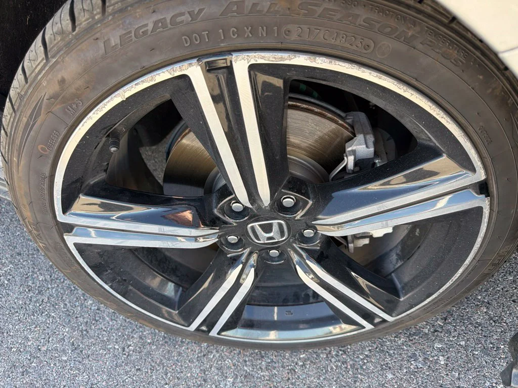 Used 2023 Lunar Silver Metallic Honda Sport image 3